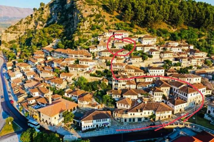 Hava Baci Appartement Berat Buitenkant foto