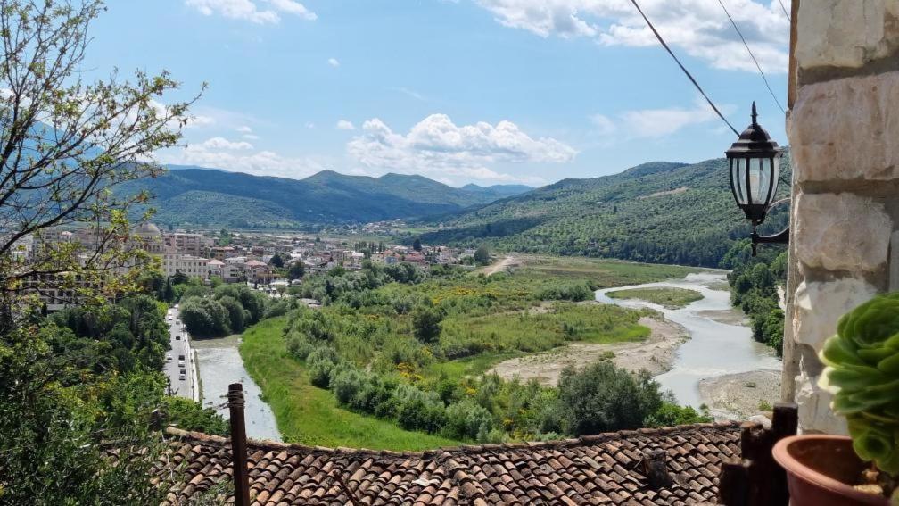 Hava Baci Appartement Berat Buitenkant foto